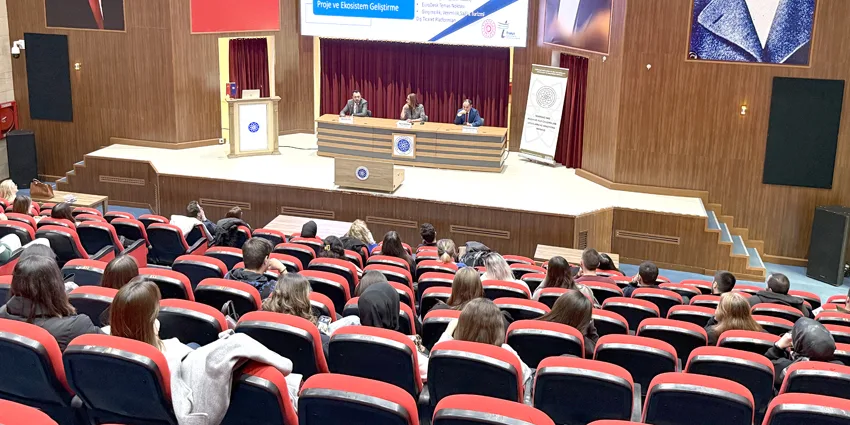 Tekirdağ’da düzenlenen panelde kadınların ekonomik güçlenmesi ele alındı