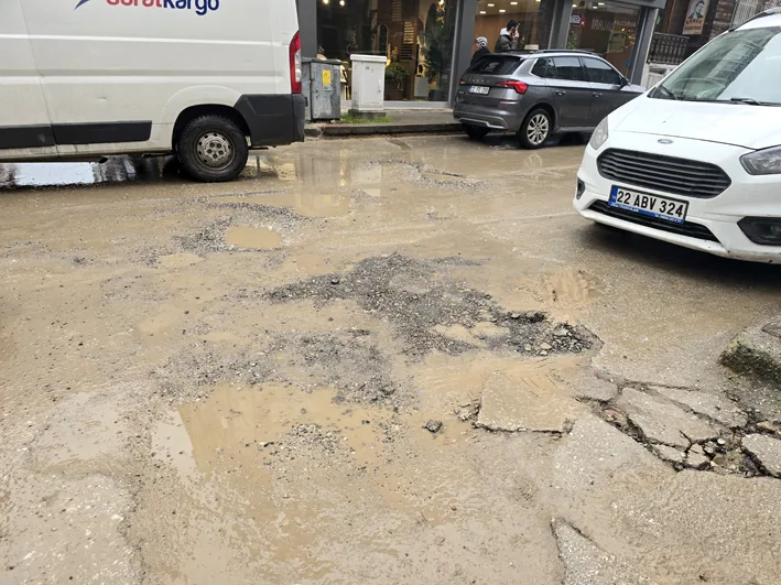 Kotu yollar ve caddeler 4 - “Kaleiçi değil, Çamuriçi”