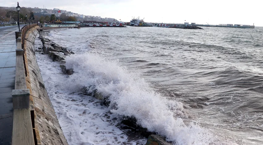 Tekirdağ’da deniz ulaşımına lodos engeli