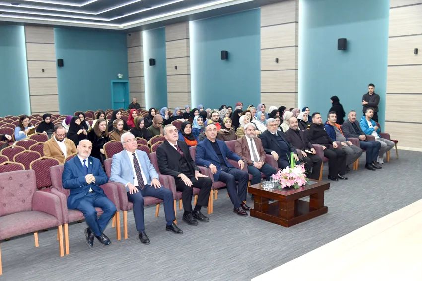Tekirdağ’da “Tekirdağ’ın Manevi Mimarları” söyleşisi düzenlendi