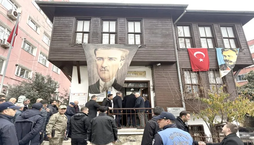 “Vatan şairi” Namık Kemal, doğumunun 185. yıl dönümünde memleketi Tekirdağ’da anıldı
