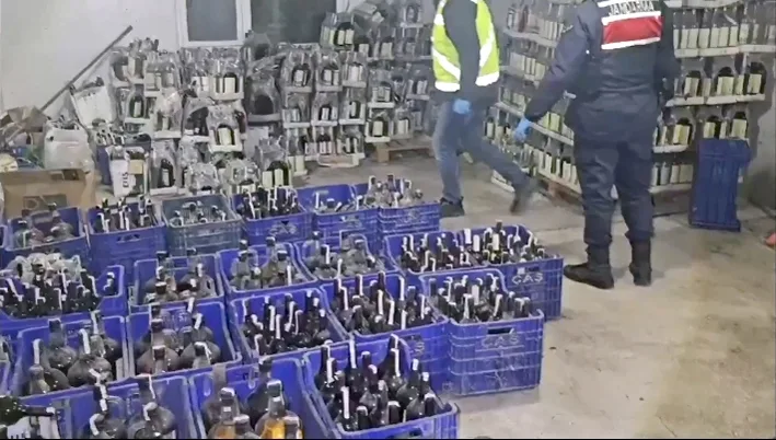 Sahte kacak alkolle mucadele 6 - Yılbaşı öncesi Edirne dahil 81 ilde sahte alkol operasyonu