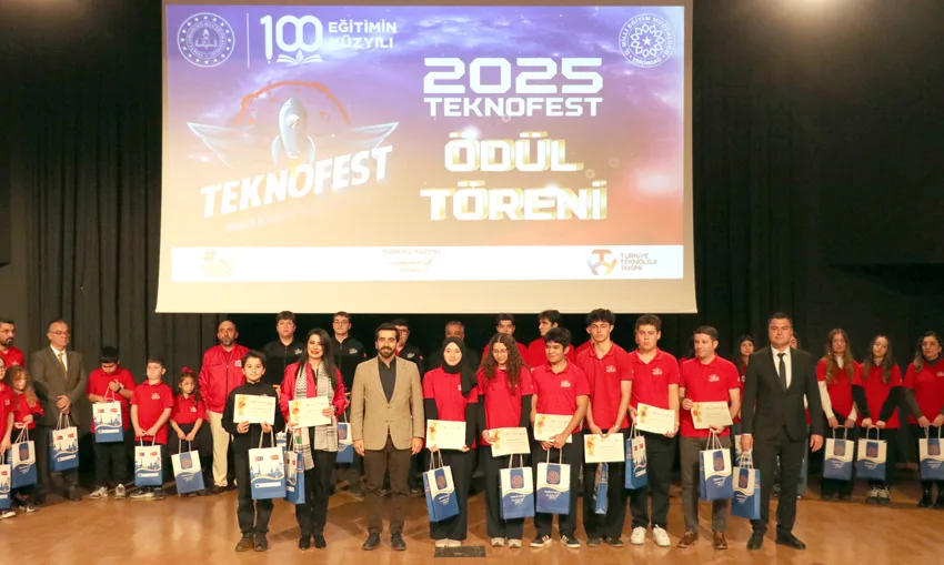 Tekirdağ’da TEKNOFEST’te finale kalan öğrenci ve öğretmenlere başarı belgesi verildi