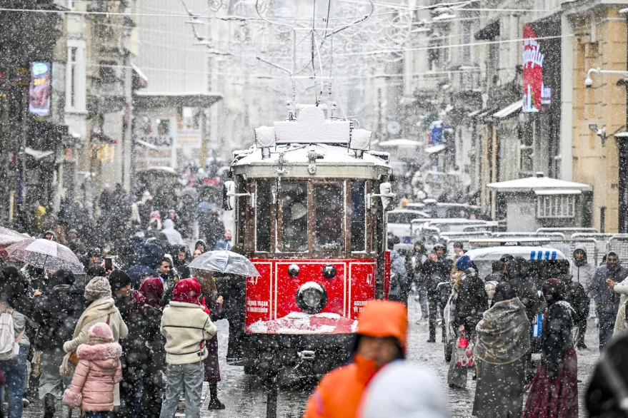 İstanbul beyaza büründü