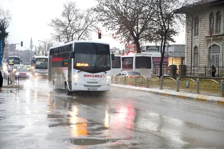 AA 20260107 40180922 40180920 EDIRNE VE KIRKLARELINDE SAGANAK ETKILI OLDU - Sağanak etkili oldu