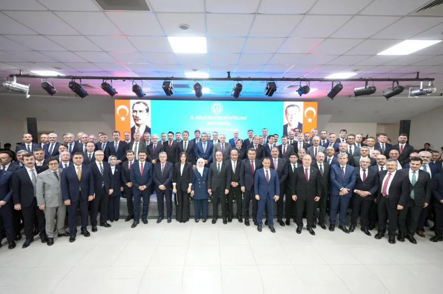 Gençlik ve Spor Bakanı Bak’tan Vali Yunus Sezer’e teşekkür