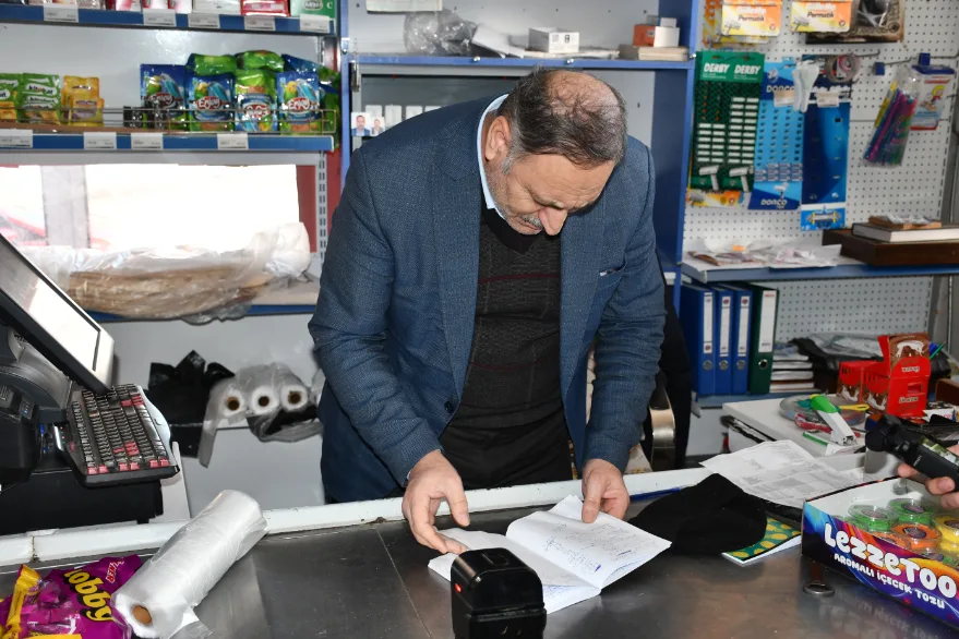 Tekirdağ’da hayırsever, mahalle bakkallarındaki veresiye borçlarını kapattı