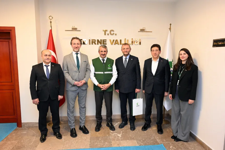 Yeşilay heyetinden Edirne Valisi Sezer’e ziyaret