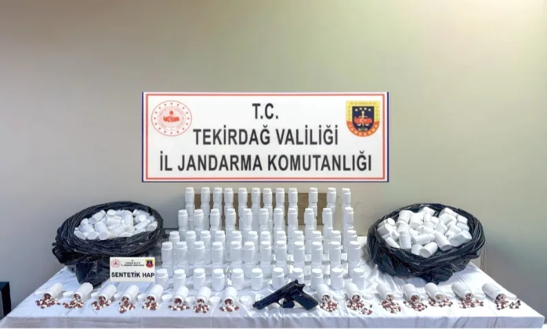 Tekirdağ’da evinde uyuşturucu hap ele geçirilen zanlı tutuklandı