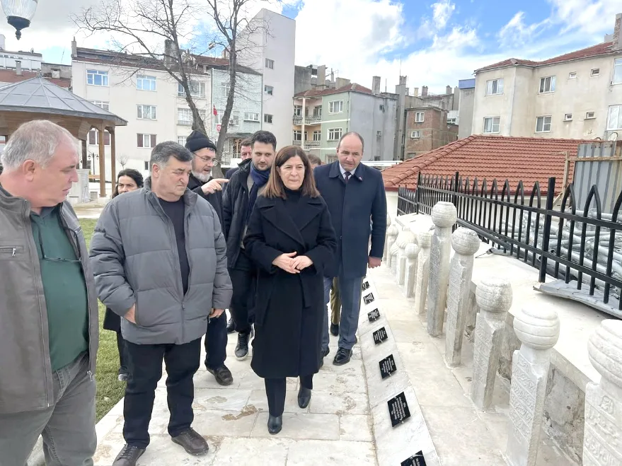 Milletvekili Aksal, Muradiye Camii’nde incelemelerde bulundu