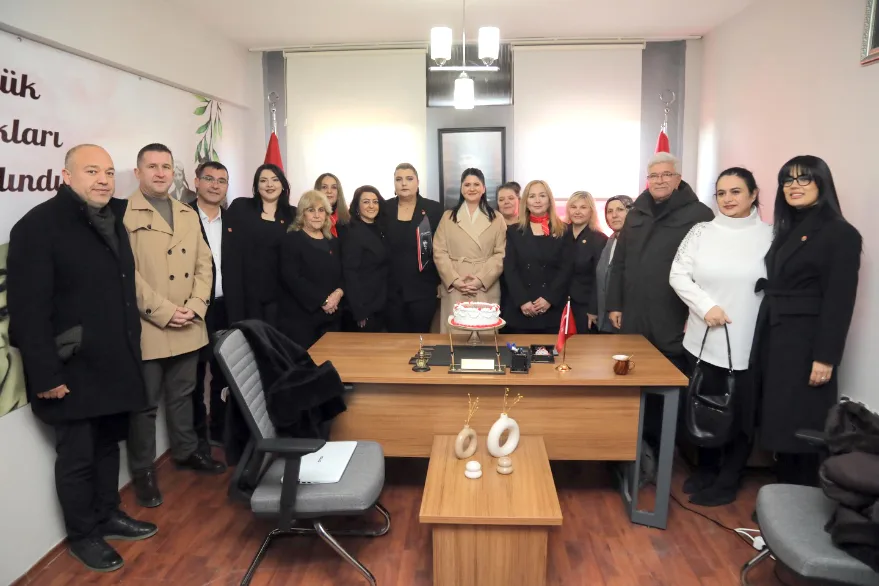 Cumhuriyetin Ozgur Kadinlari Dernegi 2 - Cumhuriyetin Özgür Kadınları Derneği kapılarını açtı