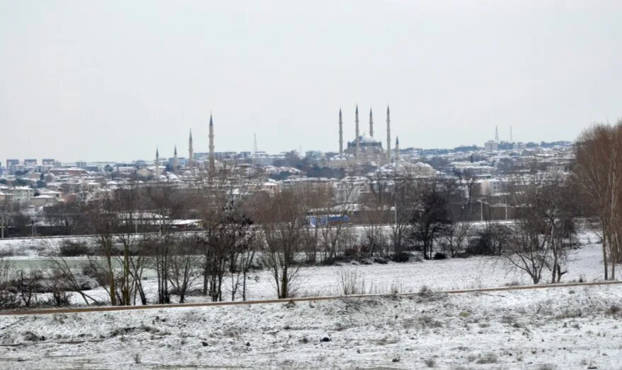 Edirne beyaza büründü
