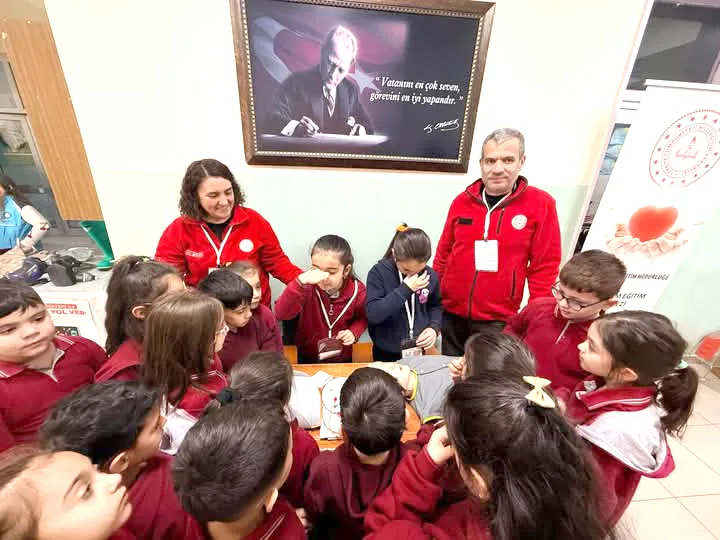 Lala Şahinpaşa İlkokulu’nda sağlık dolu bir gün