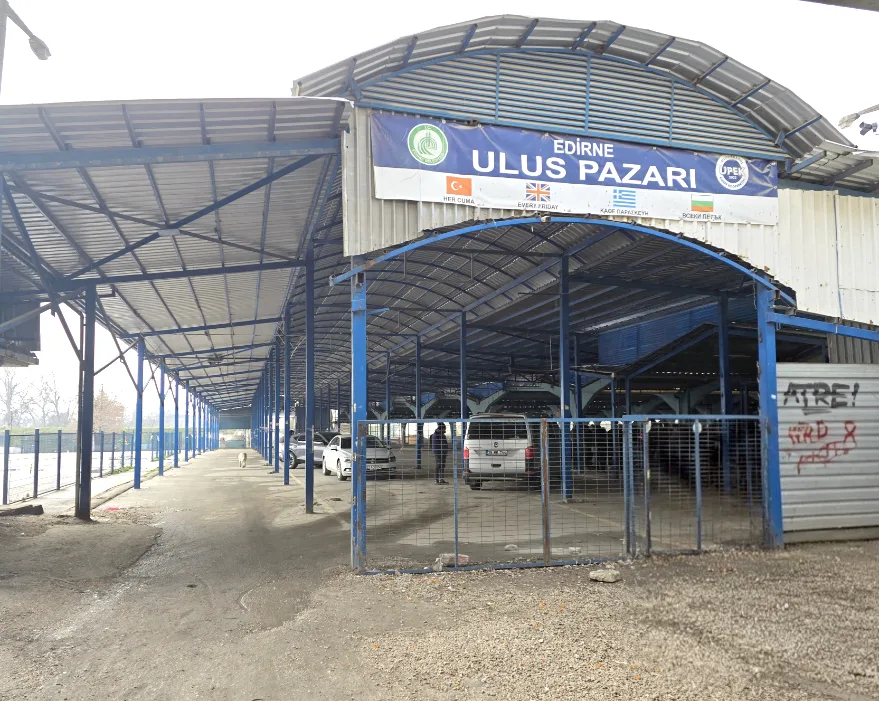 Ulus Pazari Bos 1 - Edirne’de Ulus Pazarı’nın kapatılmasına belediye önünde tepki