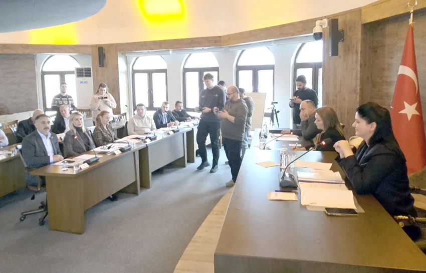 Edirne Belediye Meclisi’nde su kesintisi gerilimi