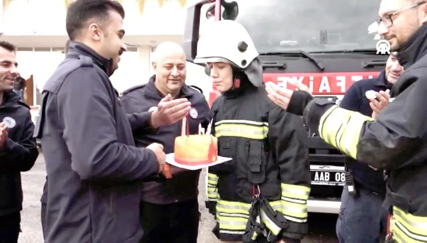 Otizmli Egemen’in itfaiyeci olma hayali doğum gününde gerçeğe dönüştü