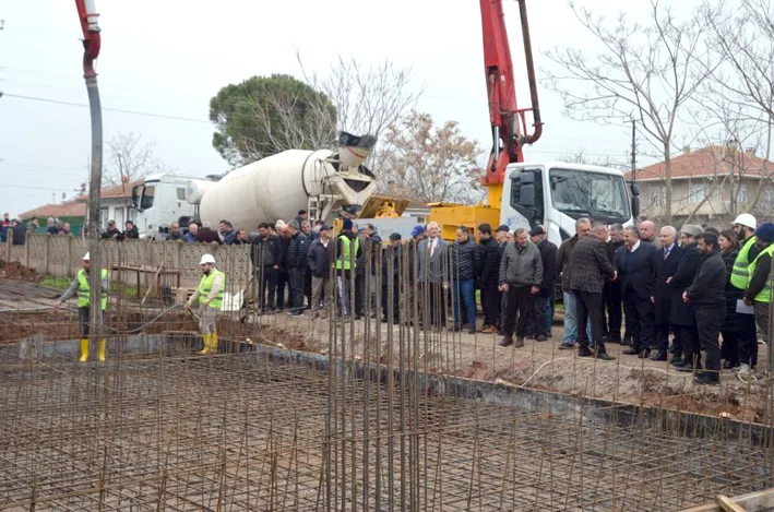 Kuran kursu binasi temel atma 2 - Kırklareli Valisi Turan, Kur’an kursu binasının temel atma törenine katıldı