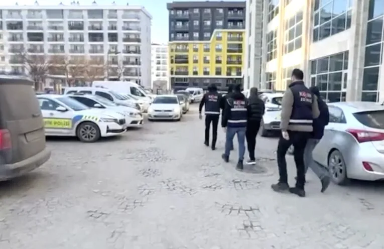 Edirne’de tefecilik operasyonunda 2 şüpheli tutuklandı