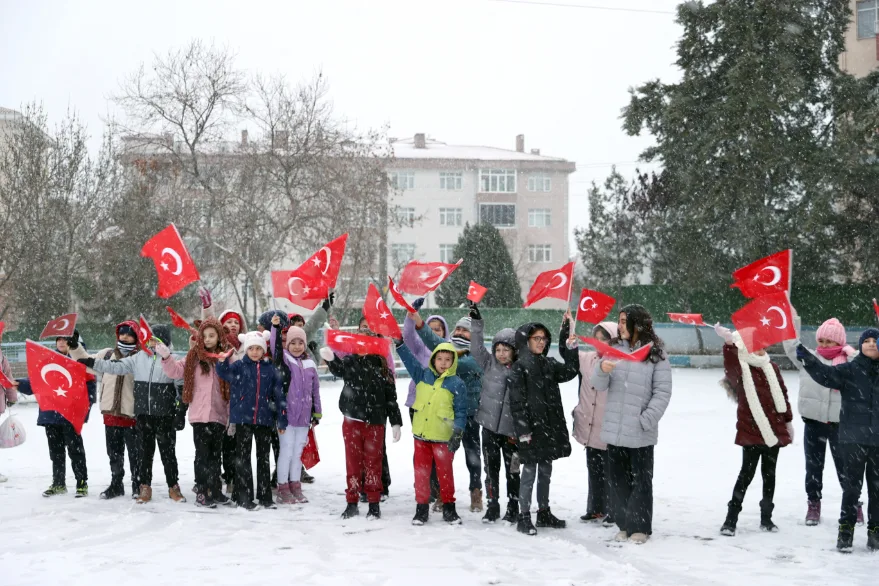 Edirne’de yarıyıl tatili sonrası ilk ders zili çaldı
