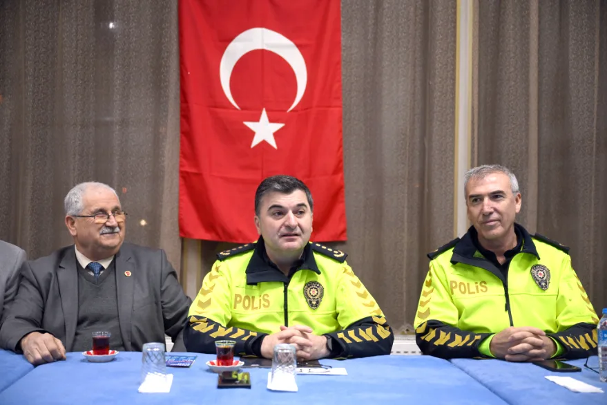 Emniyet Müdürü Ayhan, Talatpaşa sakinleriyle bir araya geldi