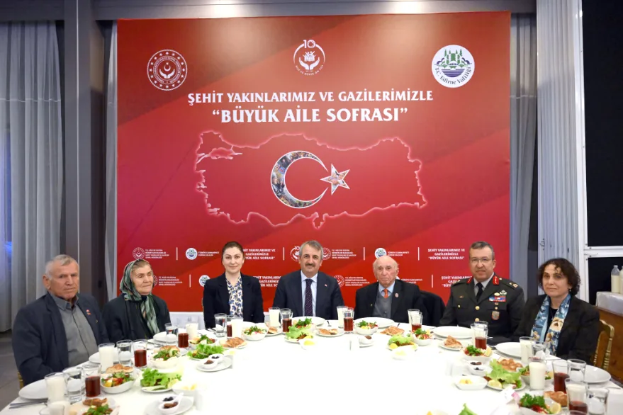 Edirne’de şehit yakınları ve gaziler için iftar programı düzenlendi