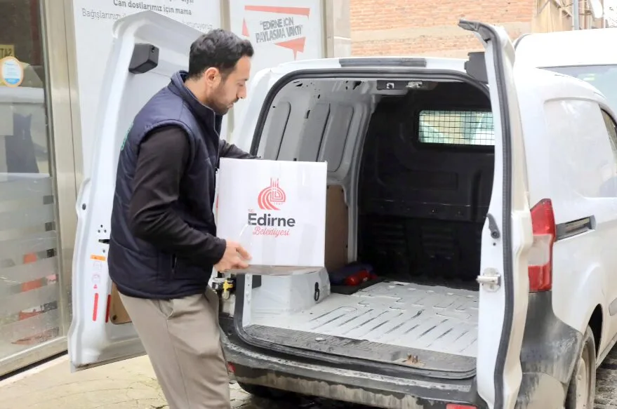 Edirne’de Ramazan yardımları sürüyor