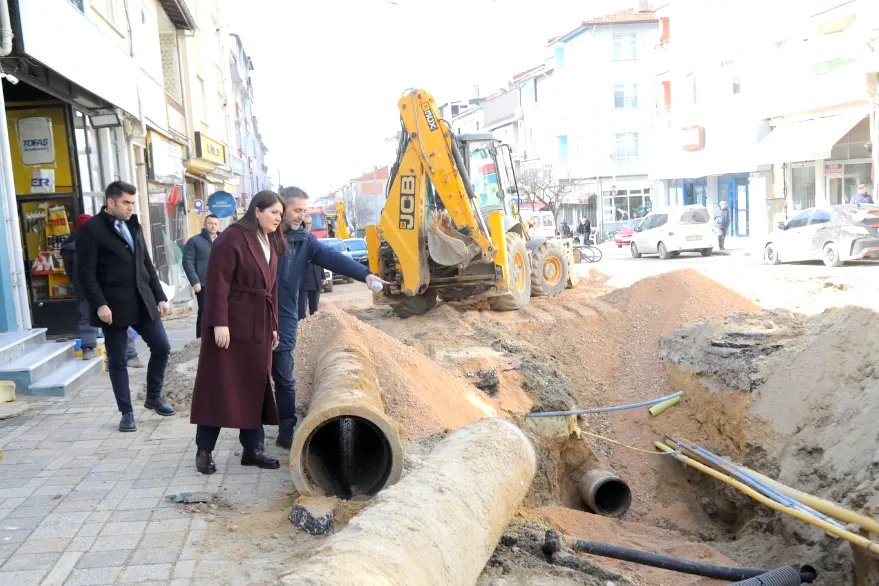 Kıyık Caddesinde altyapı çalışmaları sürüyor