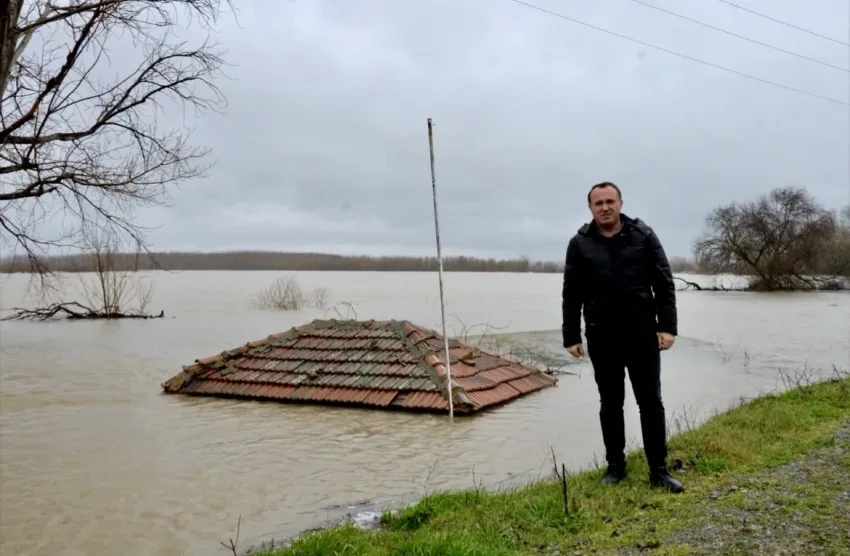 IMG 0960 e1771688659269 - Tunca Nehri’nin debisi yükseldi, Meriç Nehri’nde taşkınlar oluştu
