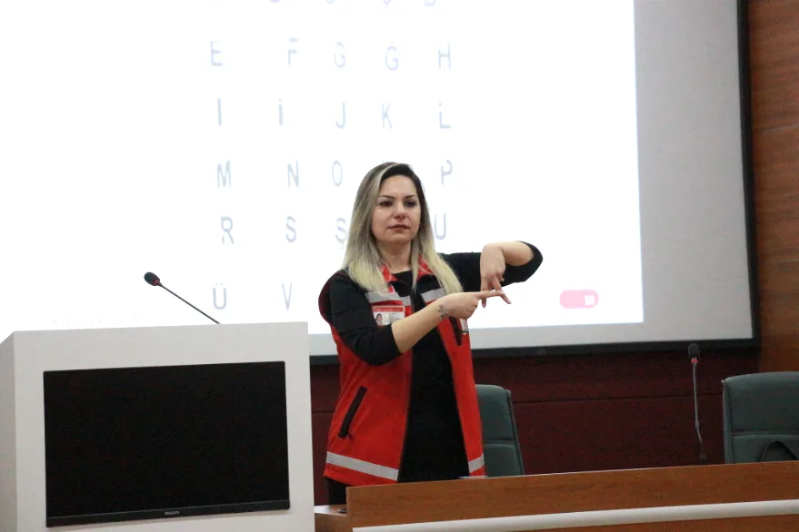 Isaret Dili Egitimi 3 - İletişimde engel tanımayan eğitim