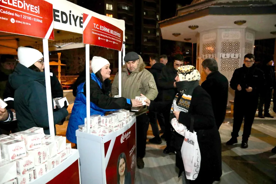 Başkan Gencan’dan kandil simidi ikramı