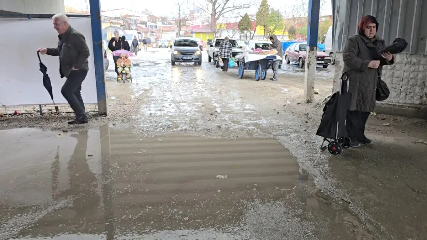 Pazar Girisi 2 - Edirne’de pazara giriş çileye döndü