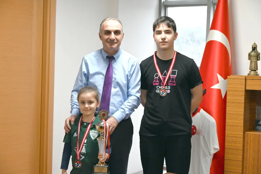 Antalya’dan Edirne’ye satrançta Türkiye dereceleri geldi
