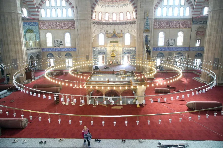 Selimiye Ozel Hali 1 - Selimiye’ye metrekaresinde 729 bin ilmekli özel halı