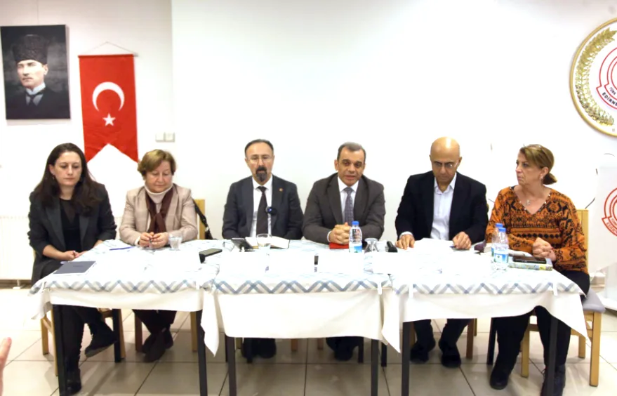 Edirne’de hekimler sağlıkta yeni düzenlemeleri masaya yatırdı