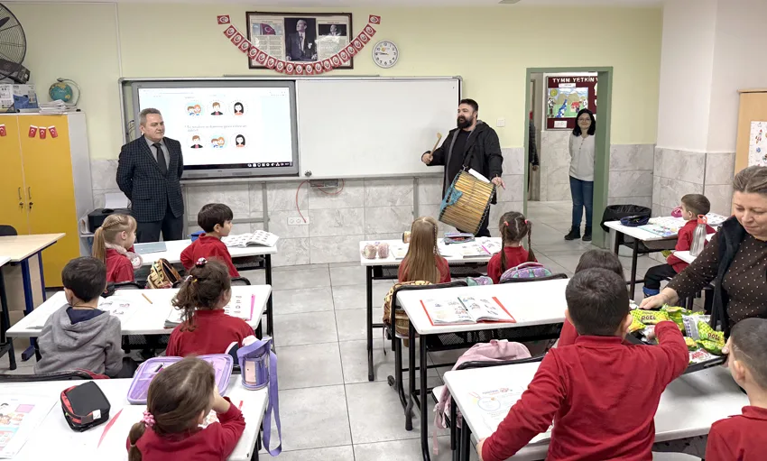 Tekirdağ’da sınıflarda öğrencilere davul çalınıp mani okundu