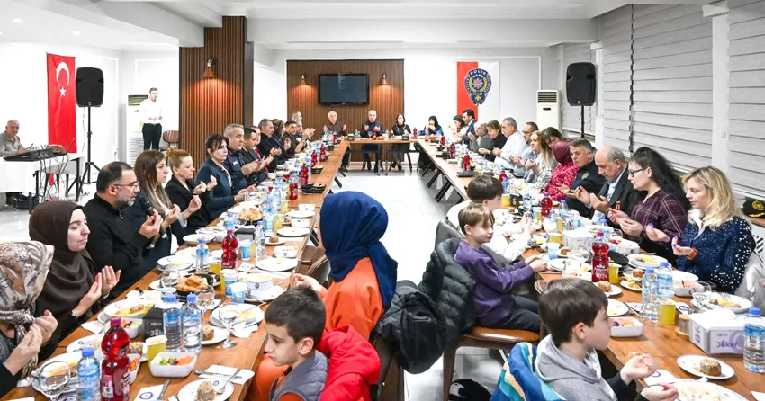Kırklareli Valisi Turan, şehit aileleri ve gazilerle iftarda buluştu