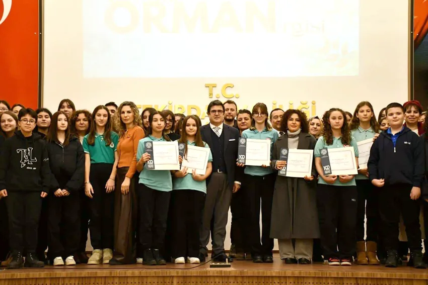 Tekirdağ’da orman sergisine katkı sunan öğretmen ve öğrencilere belge verildi