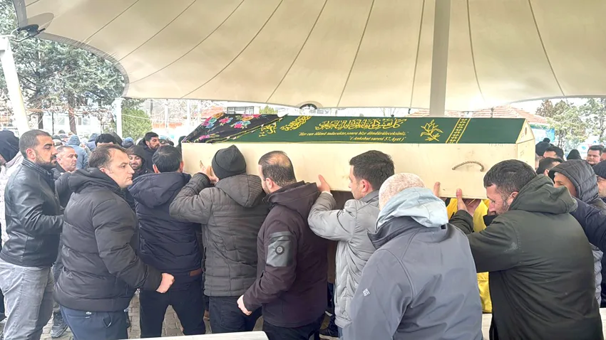 Antalya’daki otobüs kazasında hayatını kaybeden Pervin Önal’ın cenazesi Çorlu’da defnedildi