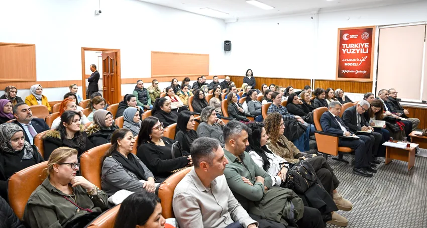Kırklareli Valisi Turan, okul aile birliği başkanlarıyla bir araya geldi