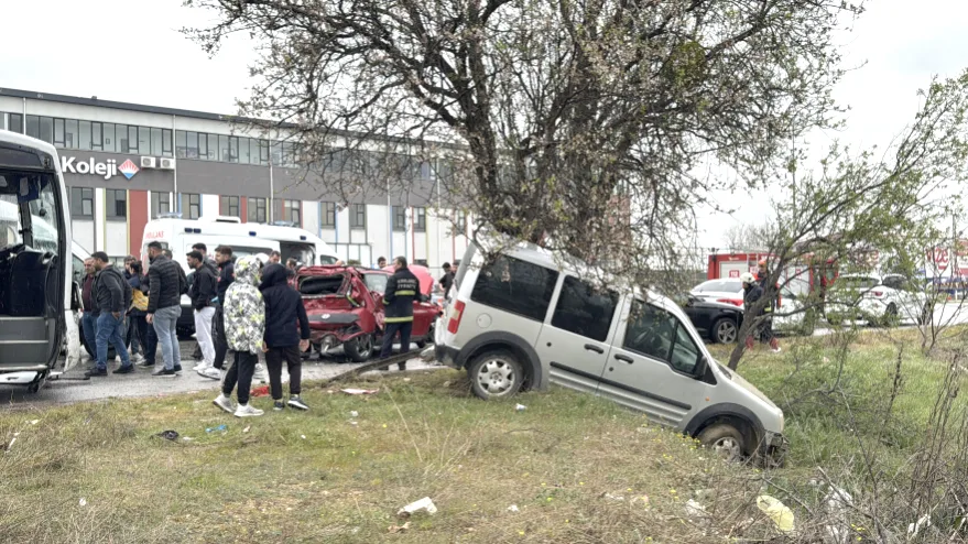 Kırklareli’nde zincirleme trafik kazasında 5 kişi yaralandı