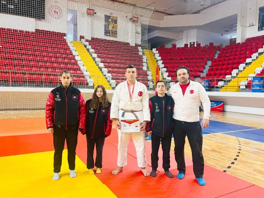 Ahmet Efe Öymen Judoda Türkiye Şampiyonu oldu