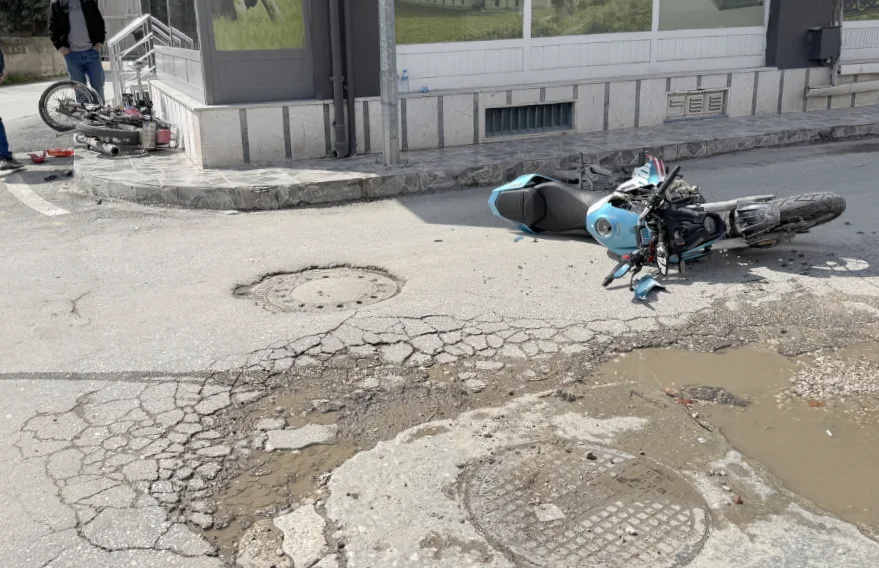Motosiklet kazası sonrası bıçaklı kavga