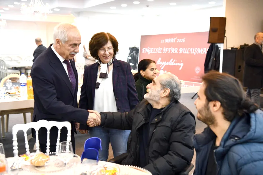 Gönüller engelsiz iftar sofrasında buluştu