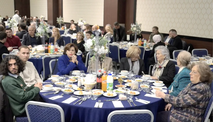 Ogrenciler Icin Iftar 2 - Edirne’de öğrencilere burs için “Bir Destek Bir Gelecek” iftarı