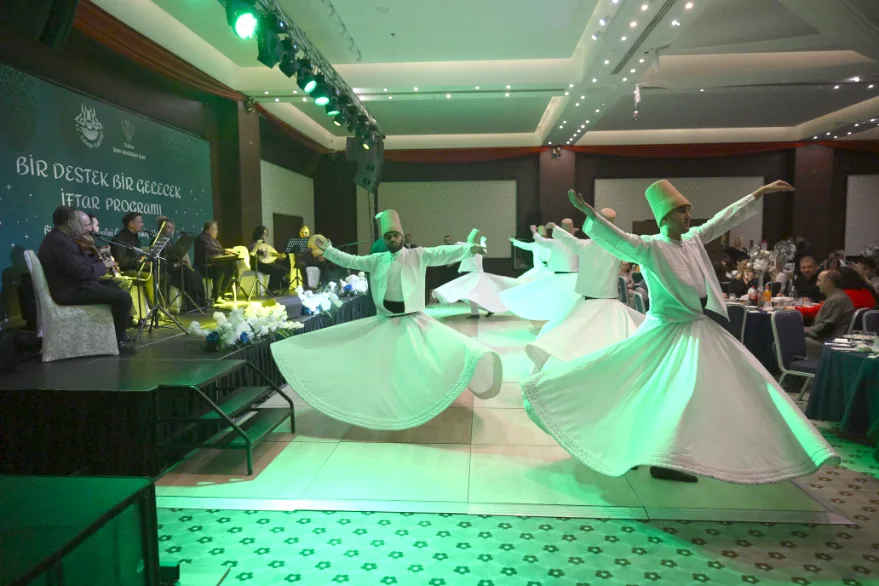 Ogrenciler Icin Iftar 5 - Edirne’de öğrencilere burs için “Bir Destek Bir Gelecek” iftarı