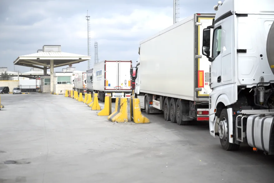 TIR şoförleri açılacak yeni gümrük kapısından umutlu