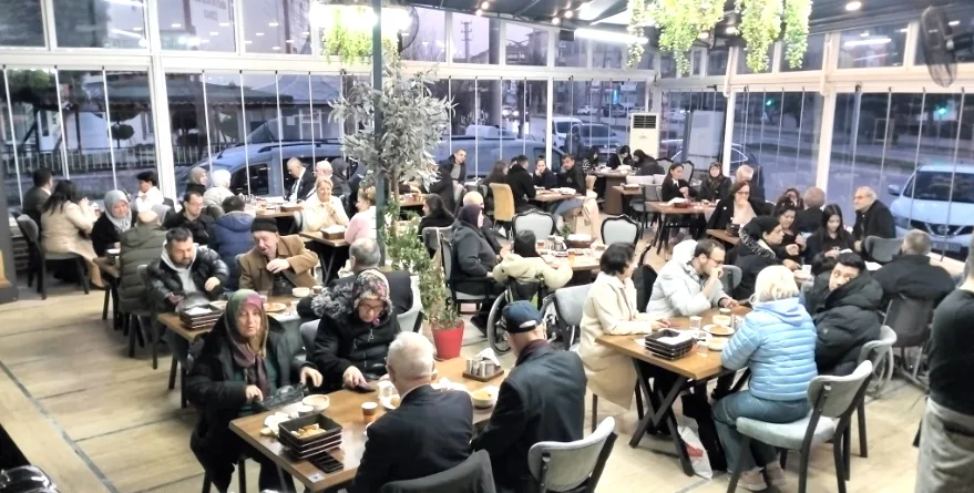 Edirne Yesevî Hareketi Derneği iftar verdi