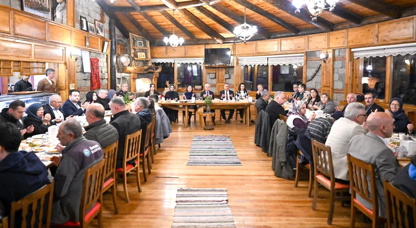 Kırklareli Valisi Turan, şehit aileleri ve gazilerle iftar yaptı