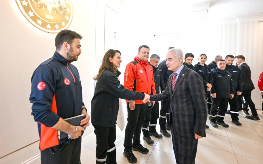 Kırklareli Valisi Turan, arama kurtarma ekipleriyle bir araya geldi