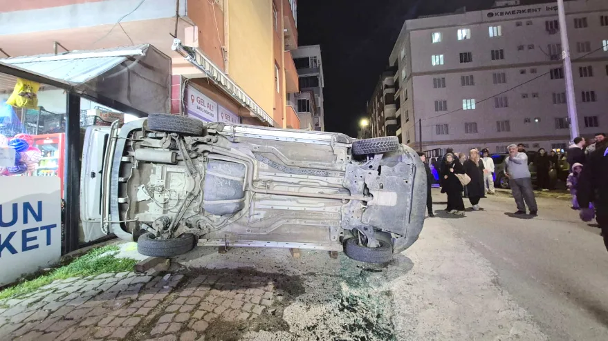 Tekirdağ’da 4 araca çarparak devrilen araçtaki 4 kişi yaralandı